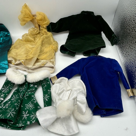 Lot of 7 doll clothes one Green Barbie - Picture 1 of 7
